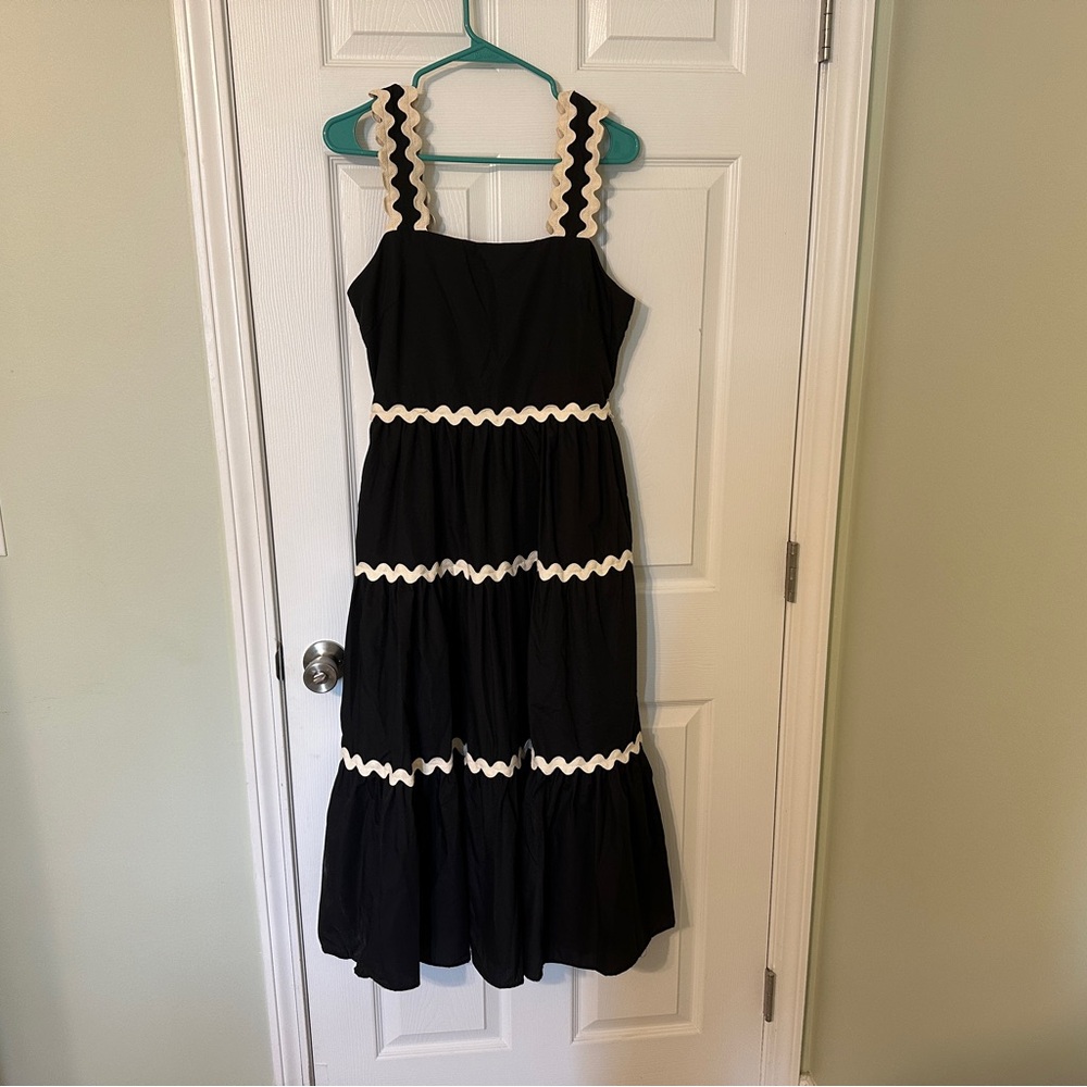 Entro Black Maxi Dress with Cream Accents